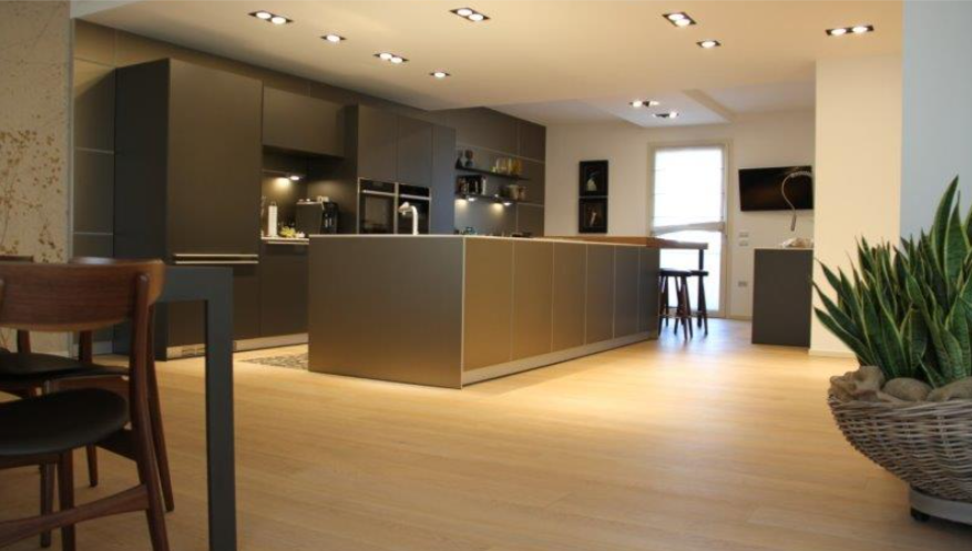 Venisse Collection Item